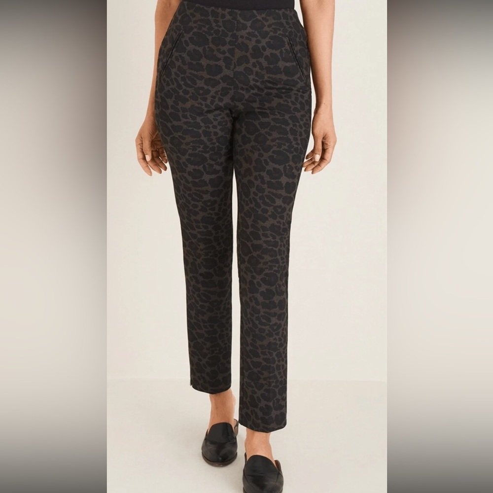 Chicos Pants Women's 2R/12 US So Slimming Leopard Print Juliet Slim Leg Ankle